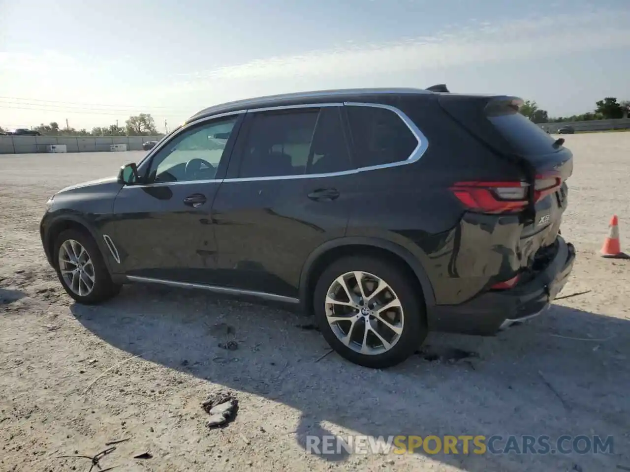 2 Photograph of a damaged car 5UXCR6C03LLL75688 BMW X5 2020