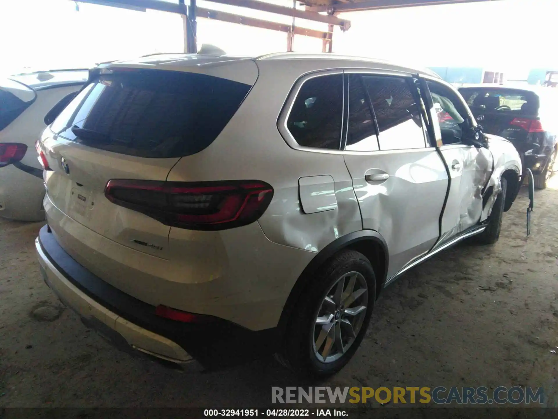 4 Фотография поврежденного автомобиля 5UXCR6C04L9B33251 BMW X5 2020