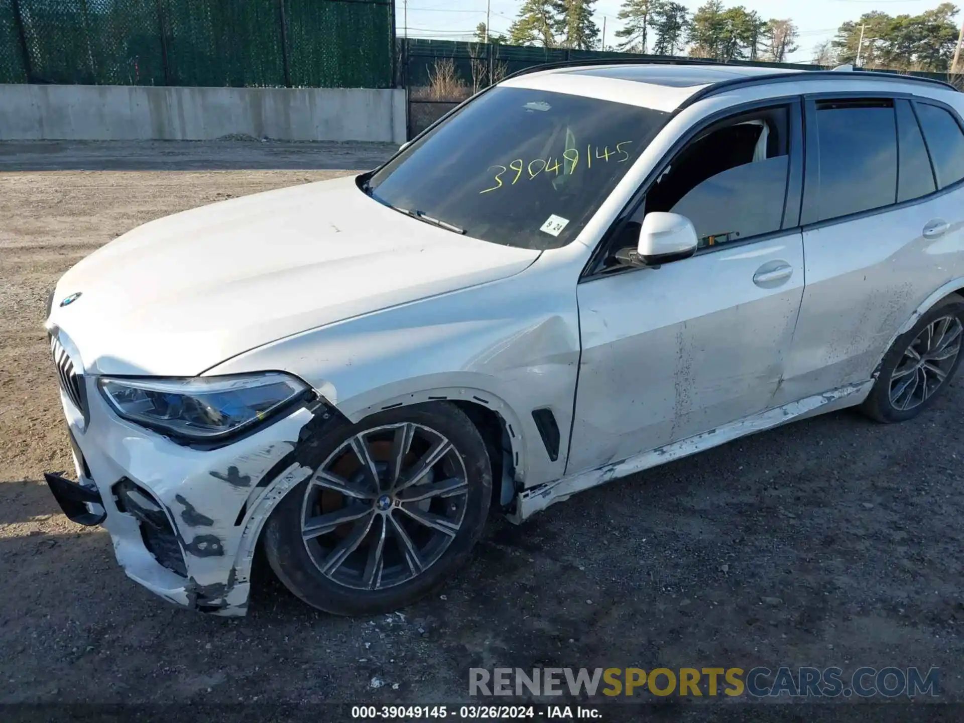6 Photograph of a damaged car 5UXCR6C04L9B42581 BMW X5 2020