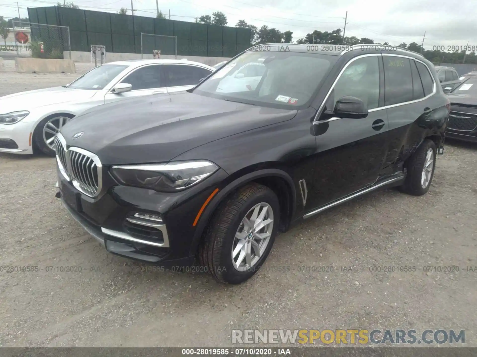 2 Фотография поврежденного автомобиля 5UXCR6C04LLL76087 BMW X5 2020