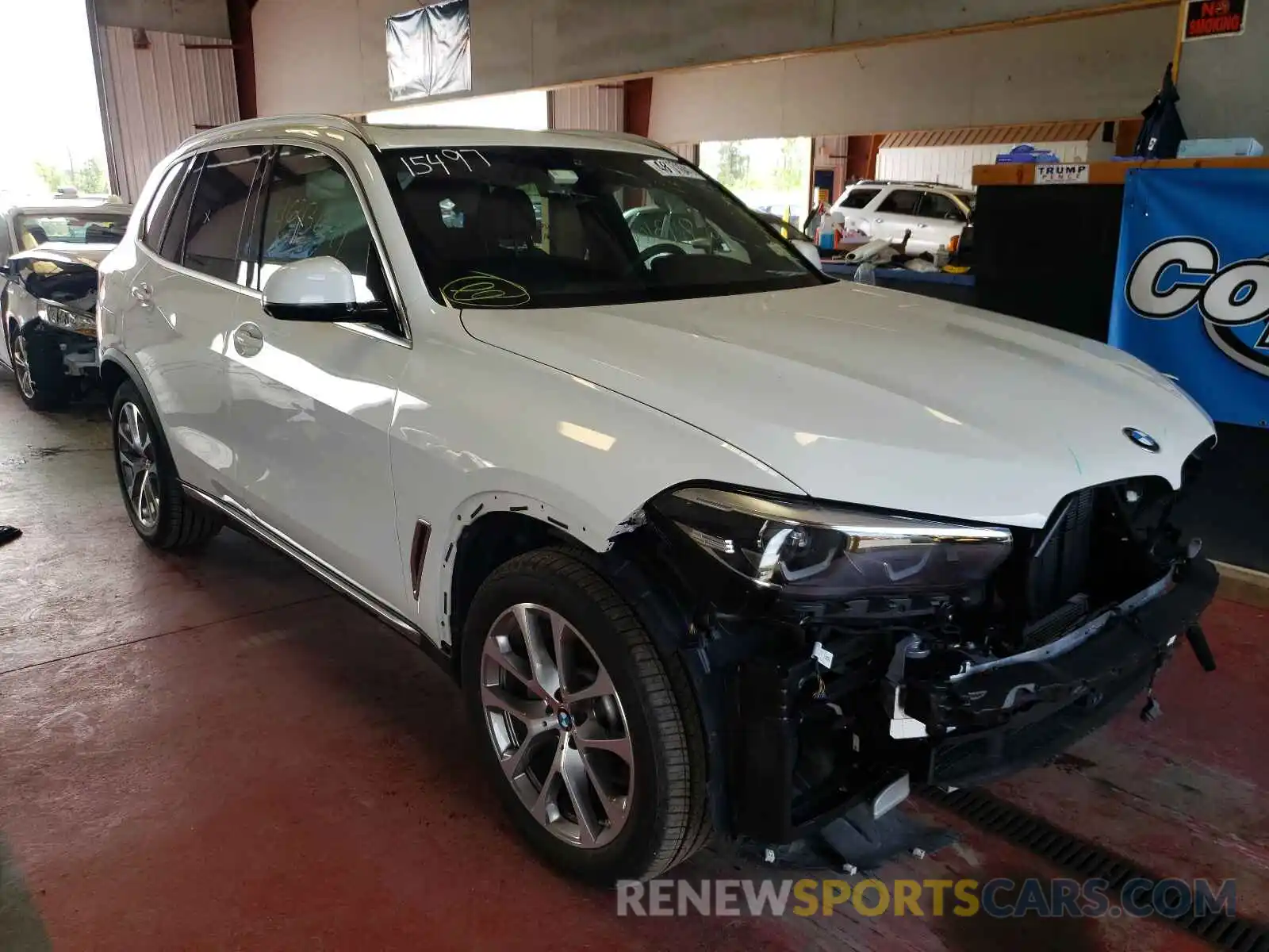 1 Photograph of a damaged car 5UXCR6C05L9B61589 BMW X5 2020