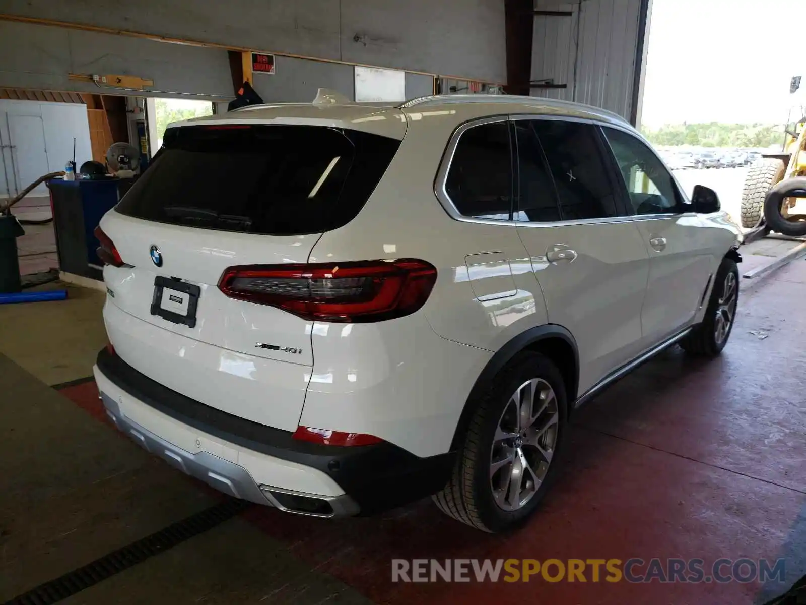 4 Photograph of a damaged car 5UXCR6C05L9B61589 BMW X5 2020