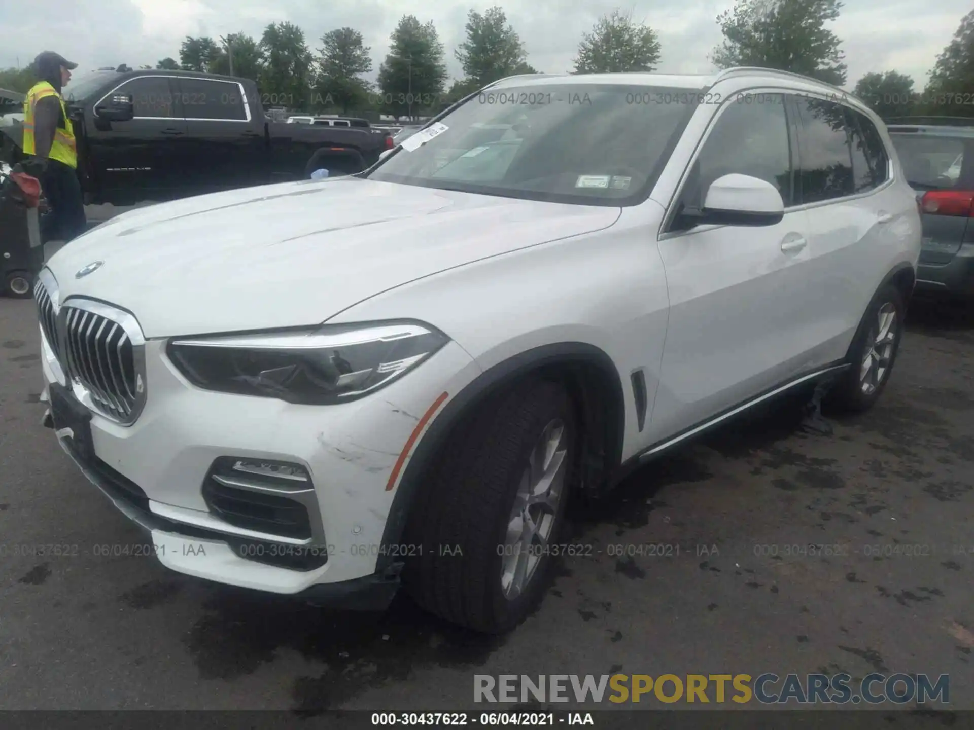 2 Фотография поврежденного автомобиля 5UXCR6C05L9B92745 BMW X5 2020