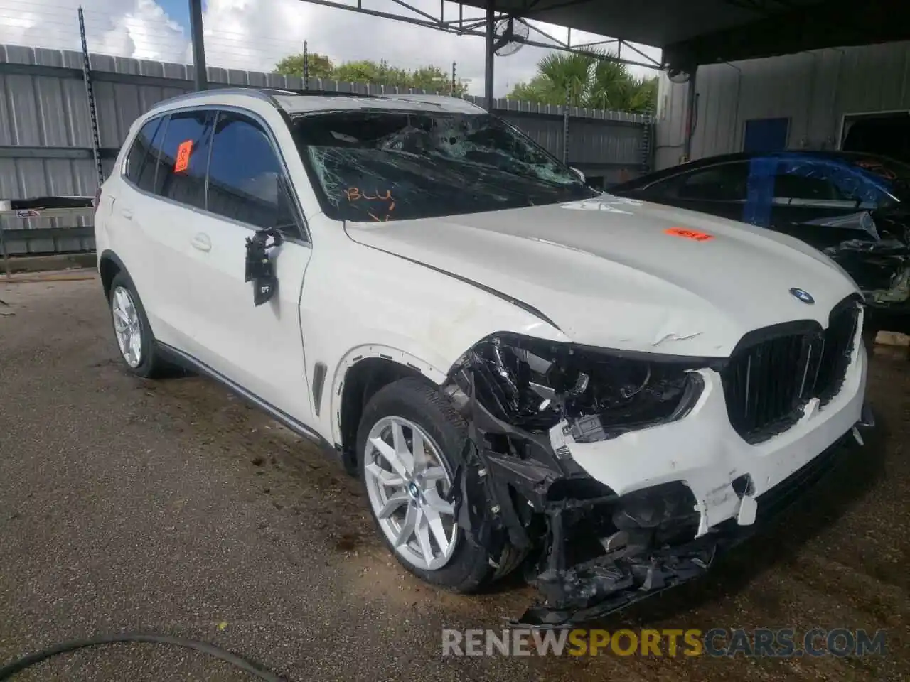 1 Photograph of a damaged car 5UXCR6C05L9C35223 BMW X5 2020