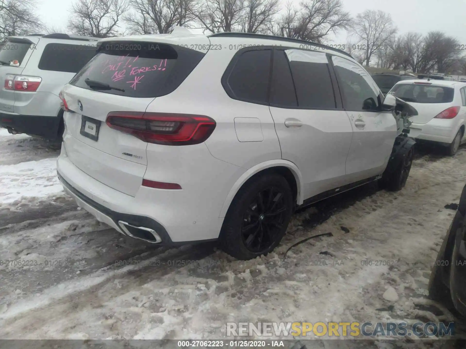 4 Photograph of a damaged car 5UXCR6C05LLL81699 BMW X5 2020