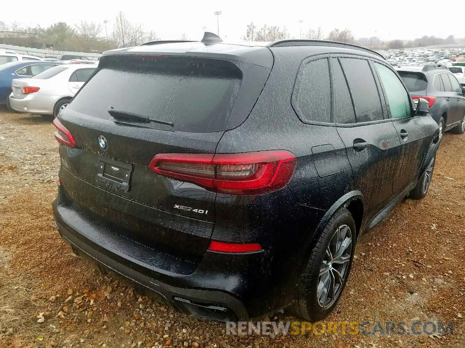 4 Photograph of a damaged car 5UXCR6C05LLL82030 BMW X5 2020