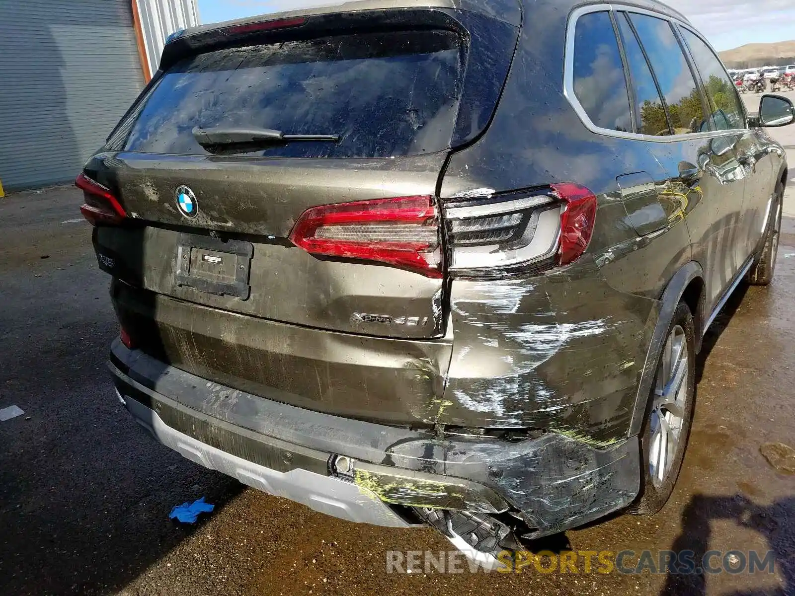 9 Photograph of a damaged car 5UXCR6C06L9B29508 BMW X5 2020