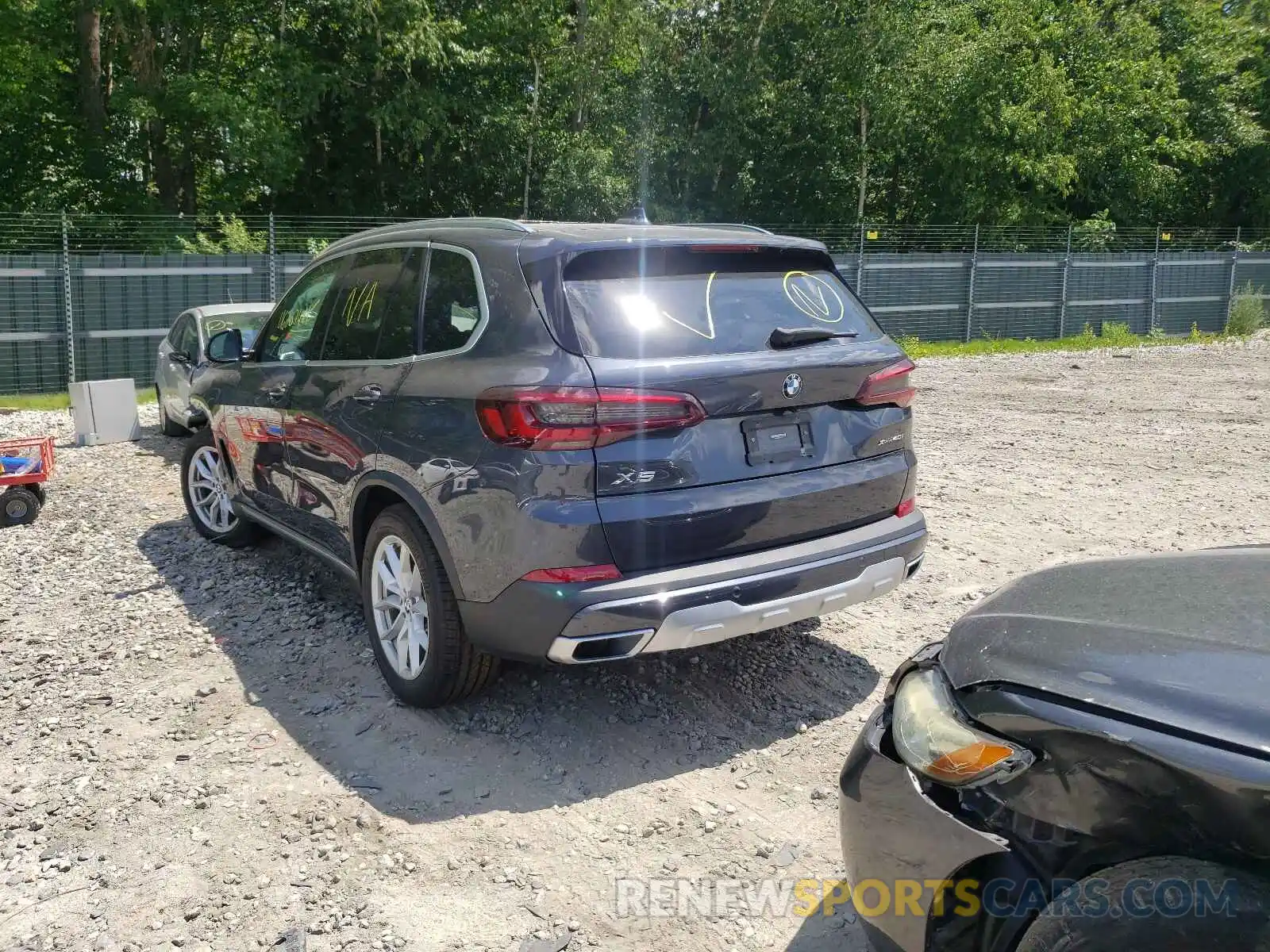 3 Photograph of a damaged car 5UXCR6C06L9C70711 BMW X5 2020