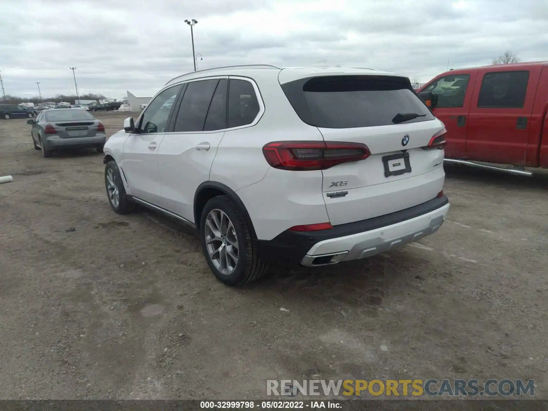 3 Photograph of a damaged car 5UXCR6C06LLL65432 BMW X5 2020