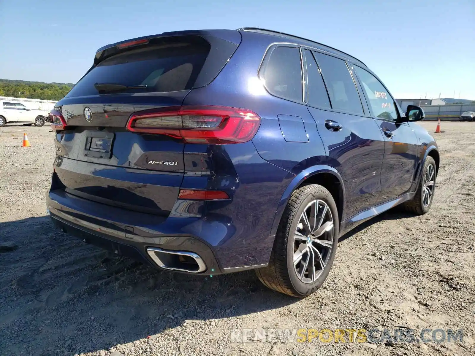 4 Photograph of a damaged car 5UXCR6C06LLL65981 BMW X5 2020