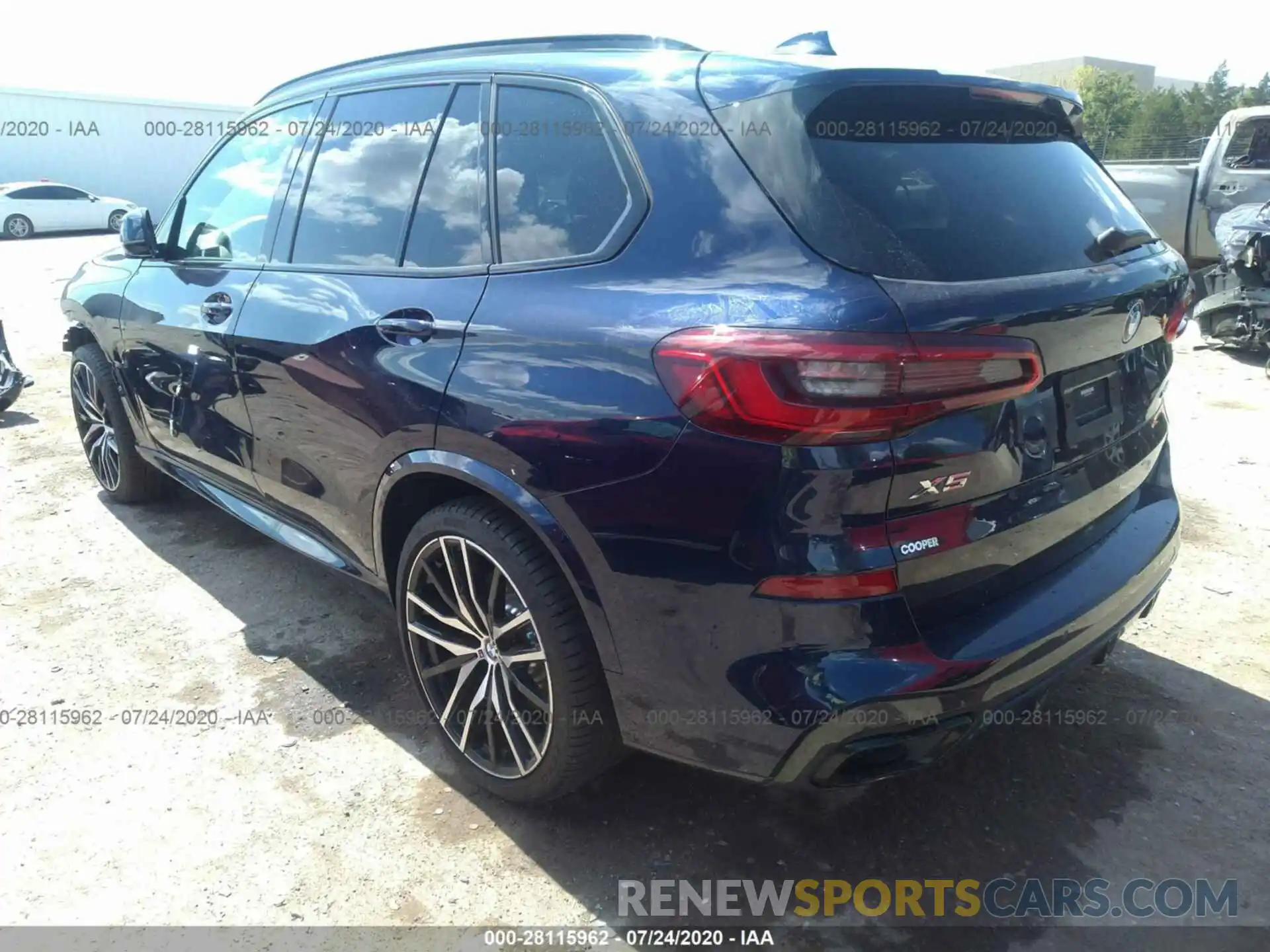 3 Фотография поврежденного автомобиля 5UXCR6C07L9B42056 BMW X5 2020