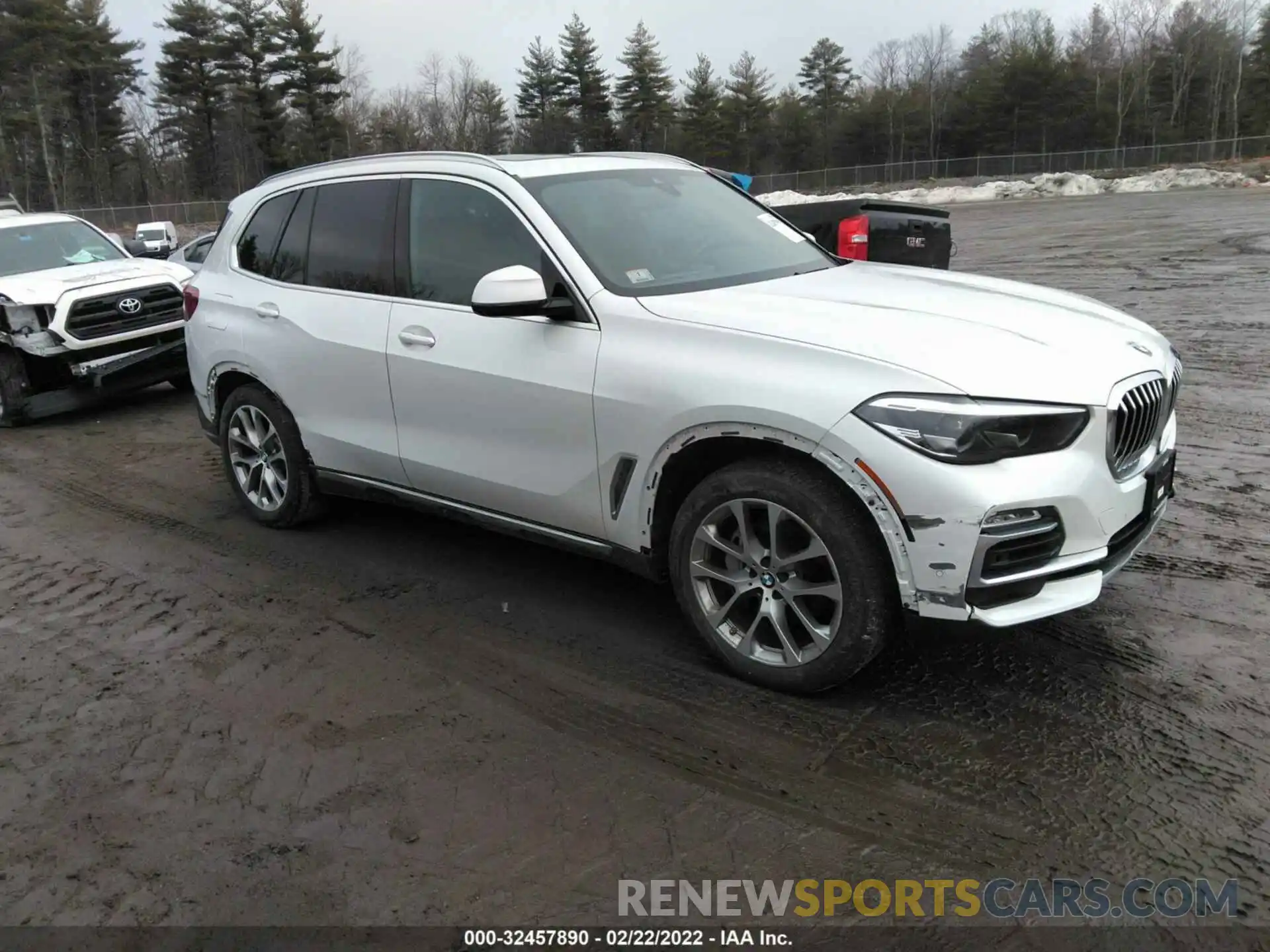 6 Photograph of a damaged car 5UXCR6C07L9B89202 BMW X5 2020