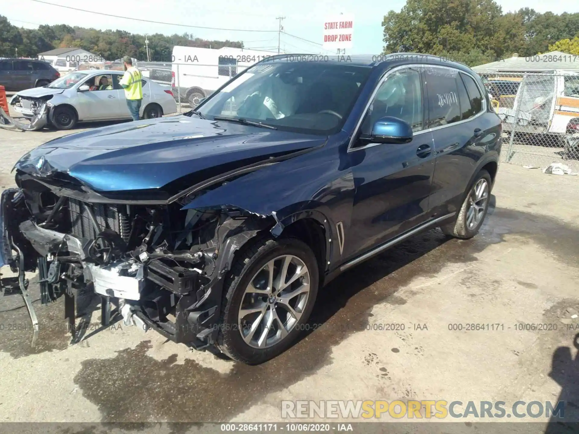 2 Photograph of a damaged car 5UXCR6C07LLL75368 BMW X5 2020