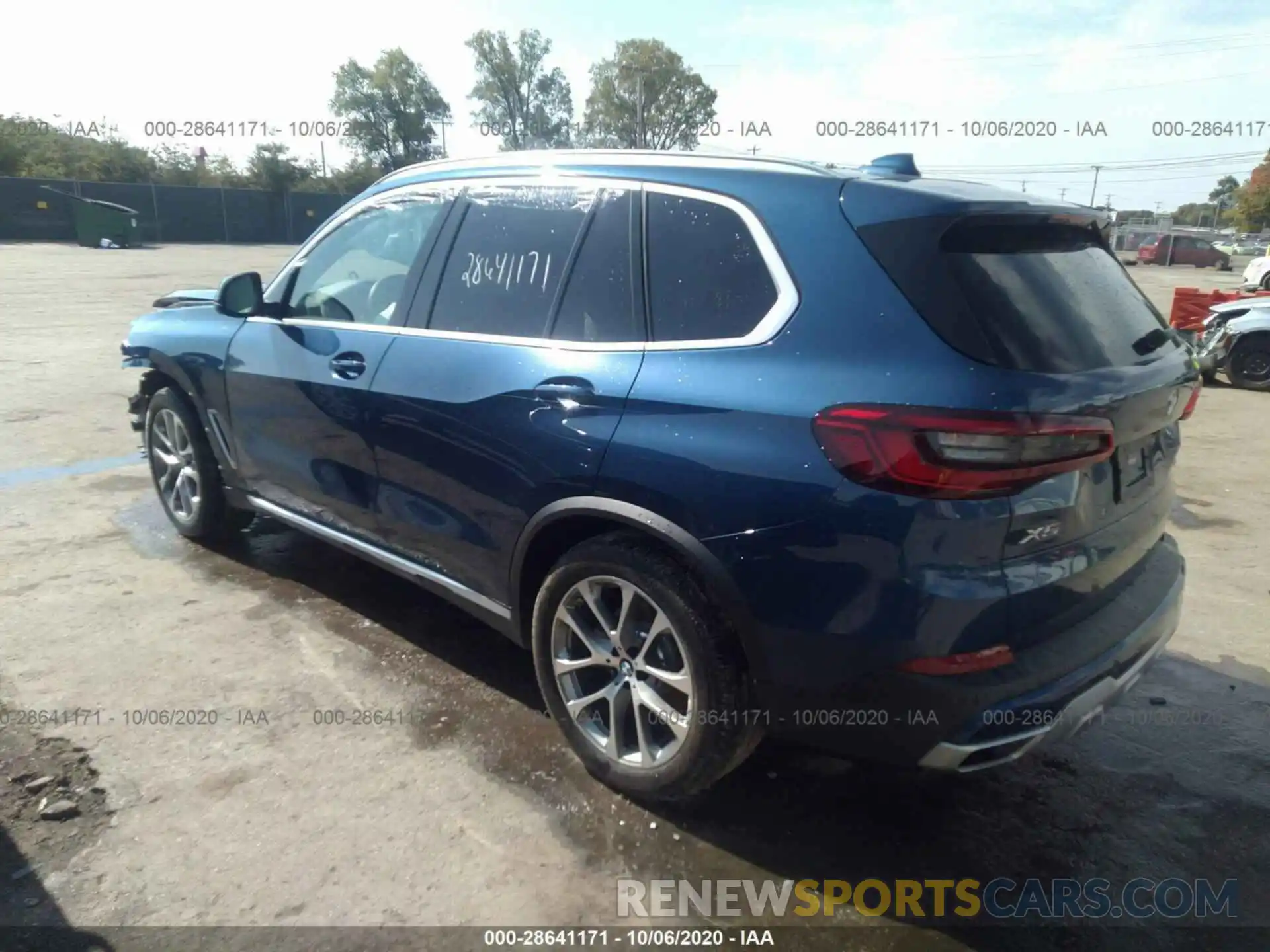 3 Фотография поврежденного автомобиля 5UXCR6C07LLL75368 BMW X5 2020