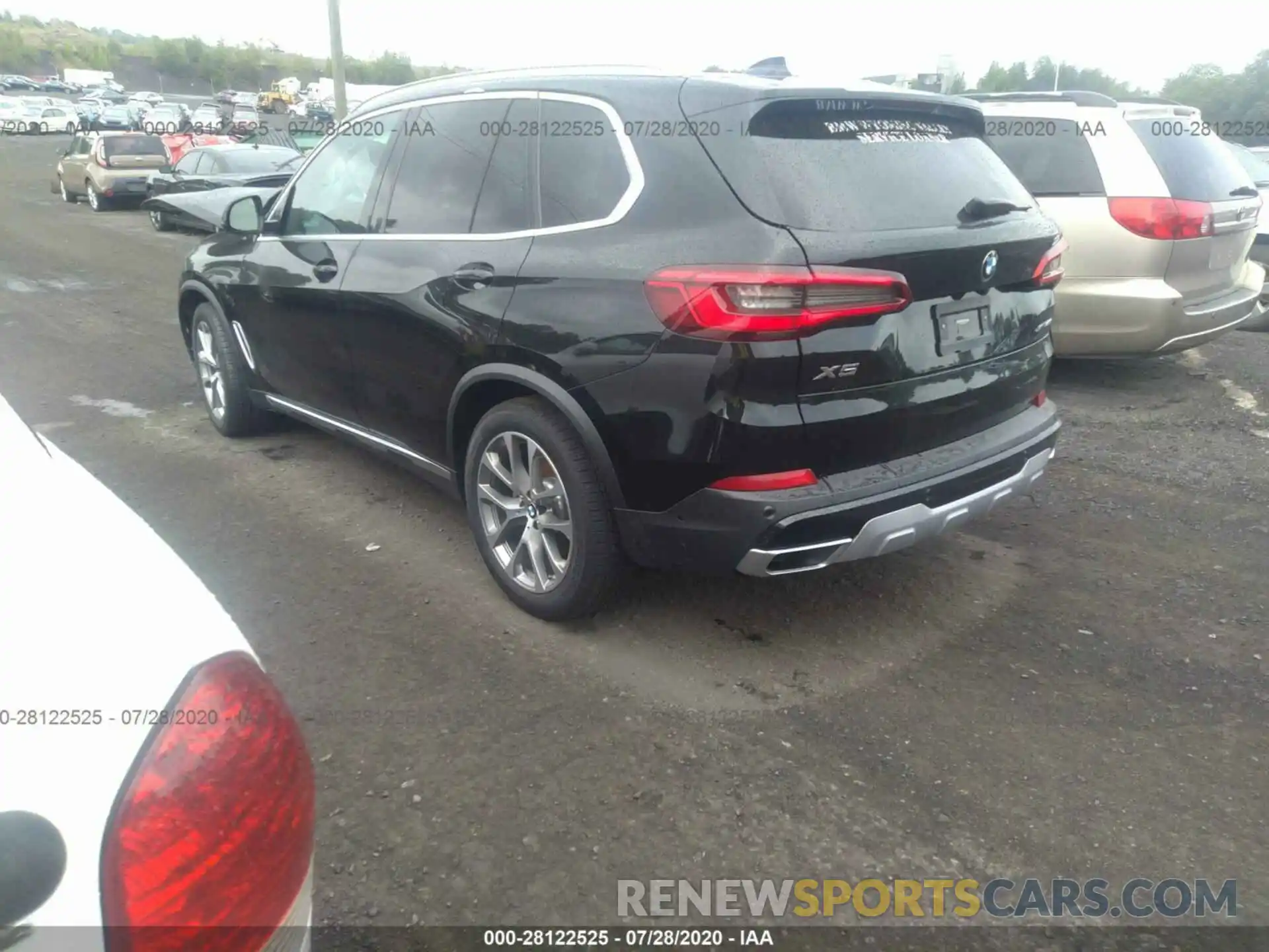 3 Photograph of a damaged car 5UXCR6C07LLL79940 BMW X5 2020