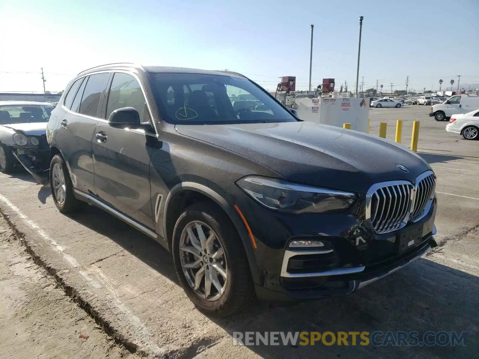 1 Photograph of a damaged car 5UXCR6C08L9B30885 BMW X5 2020