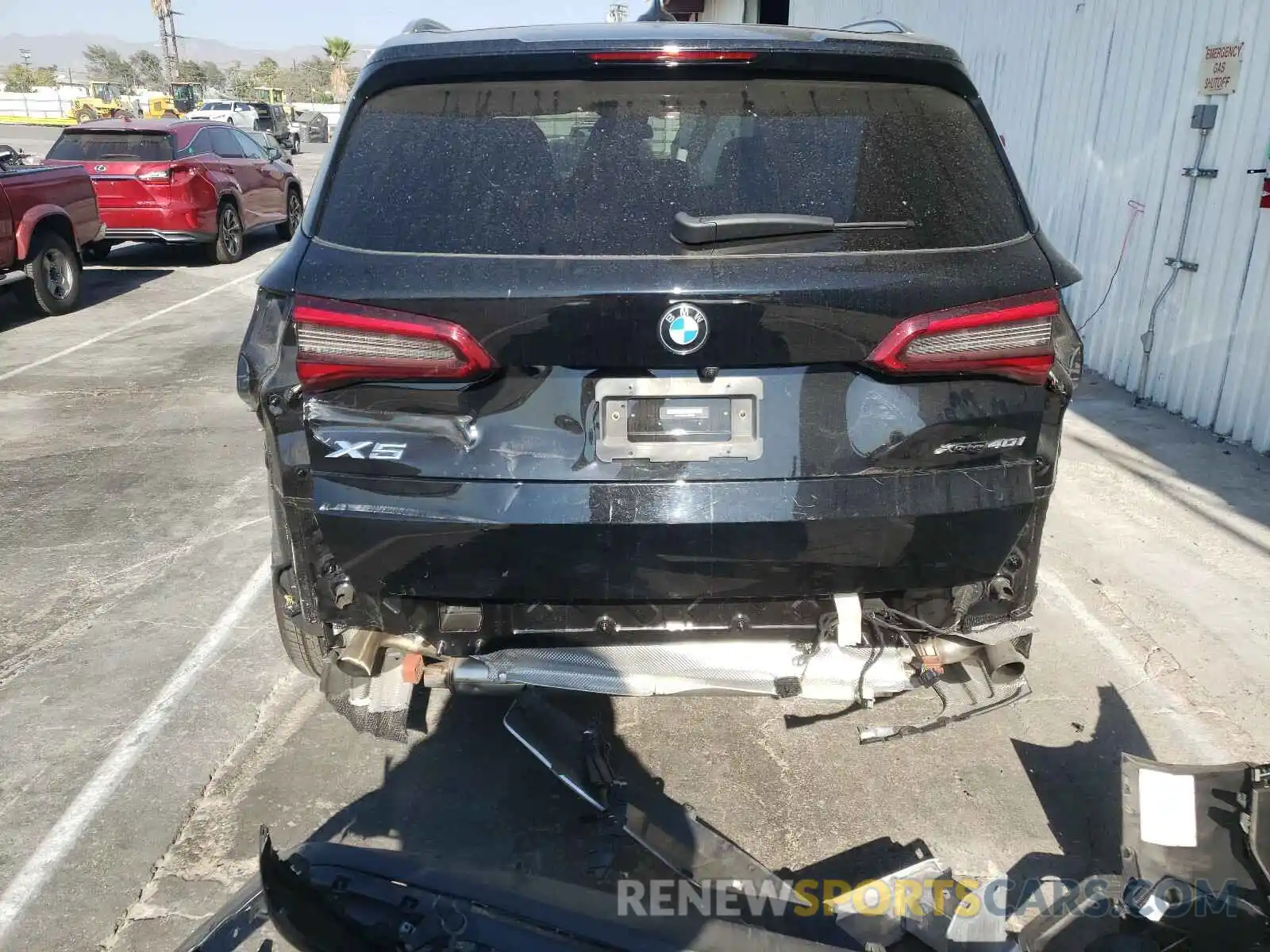 9 Photograph of a damaged car 5UXCR6C08L9B30885 BMW X5 2020