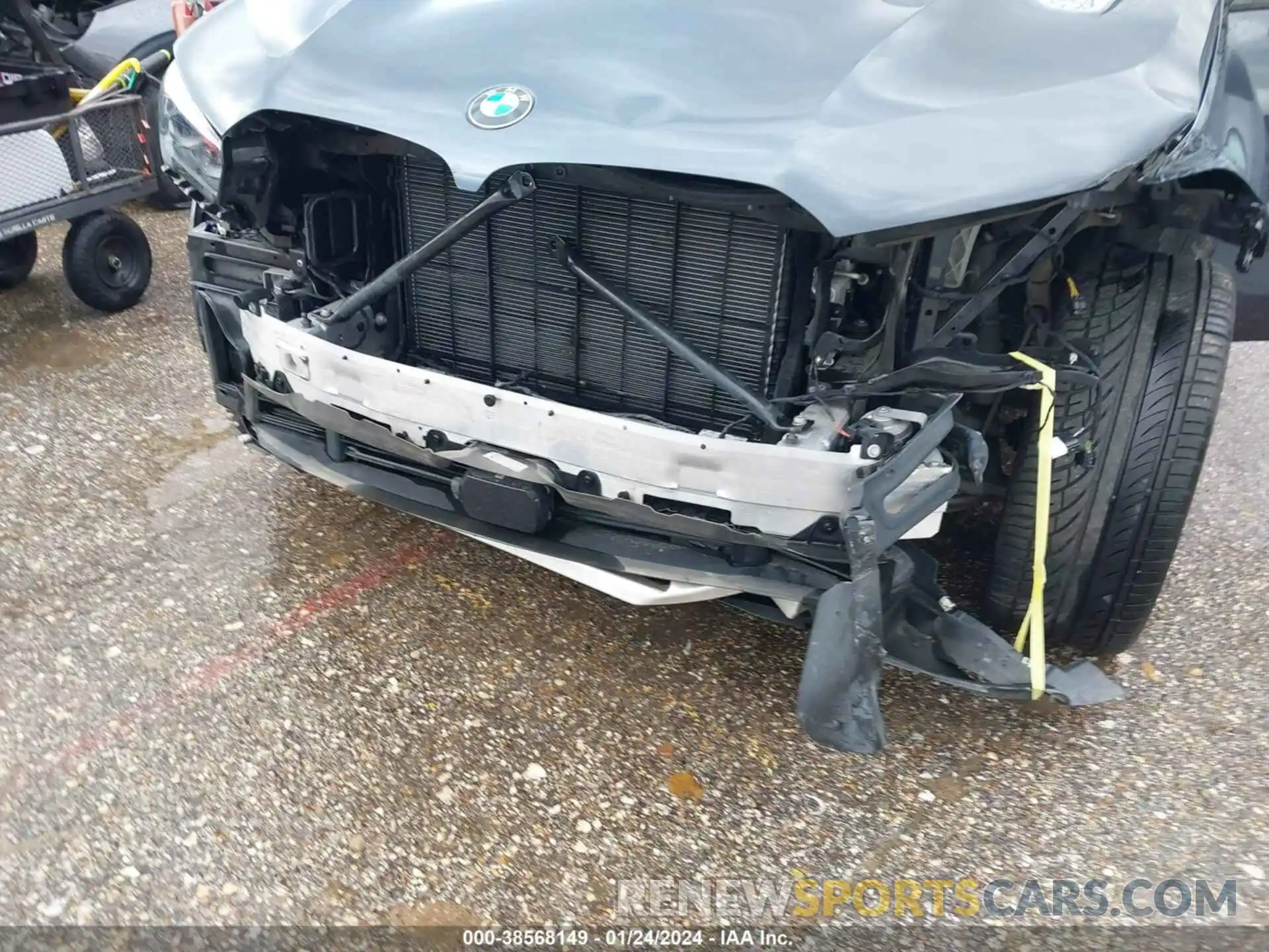 6 Photograph of a damaged car 5UXCR6C08L9B63305 BMW X5 2020