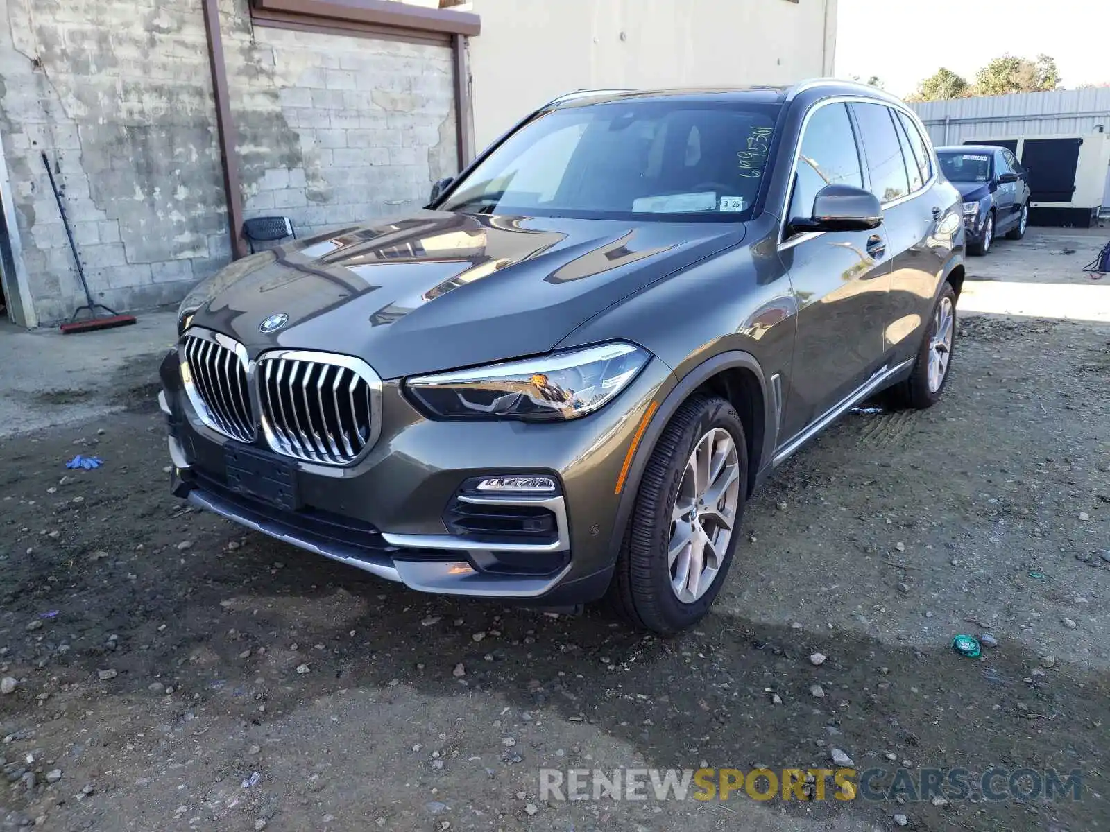 2 Фотография поврежденного автомобиля 5UXCR6C08L9B71324 BMW X5 2020