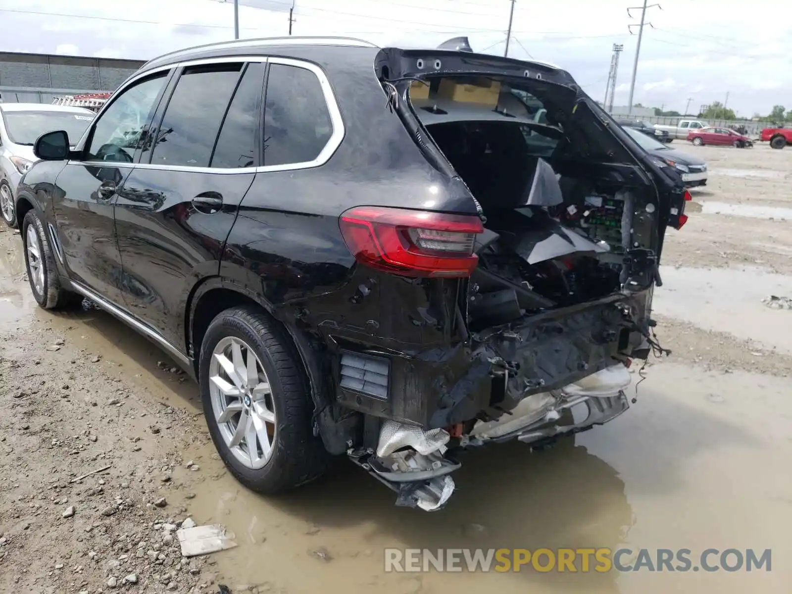 3 Photograph of a damaged car 5UXCR6C08L9B71405 BMW X5 2020