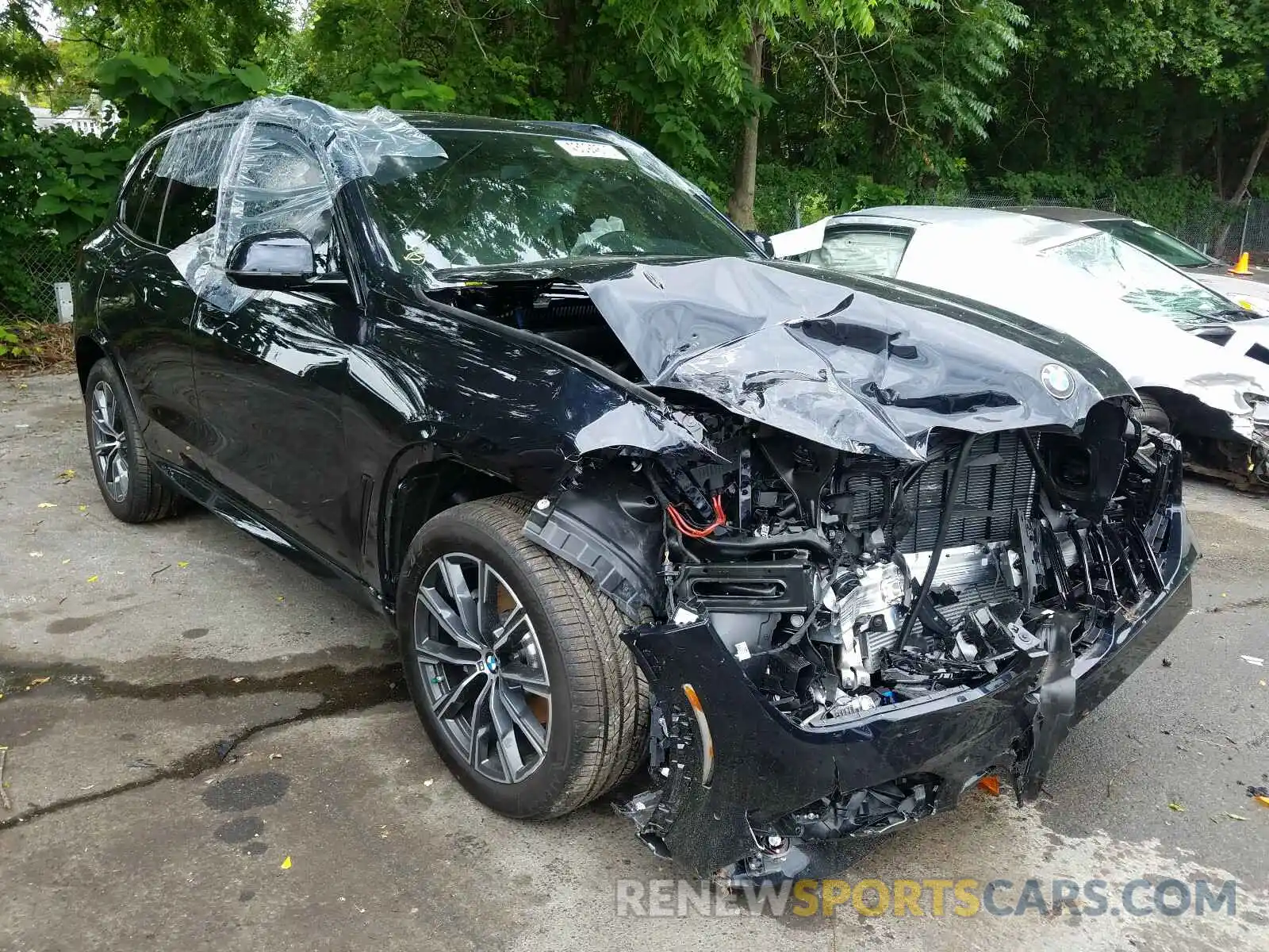 1 Photograph of a damaged car 5UXCR6C08L9C38097 BMW X5 2020