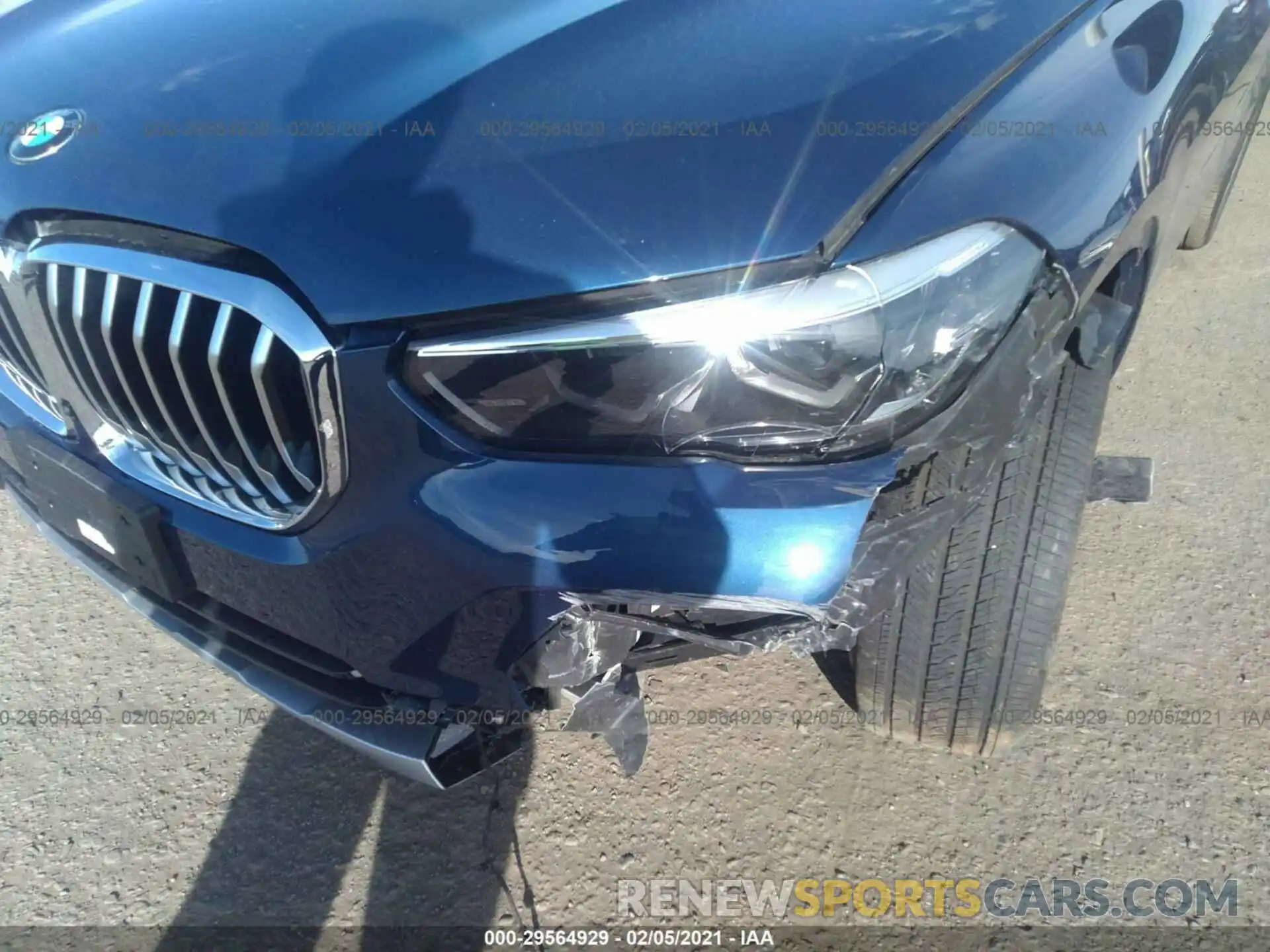 6 Photograph of a damaged car 5UXCR6C08LLL66095 BMW X5 2020