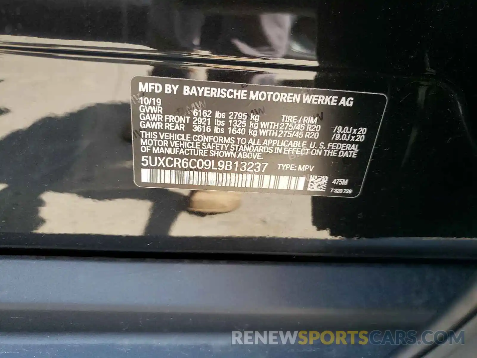 10 Photograph of a damaged car 5UXCR6C09L9B13237 BMW X5 2020