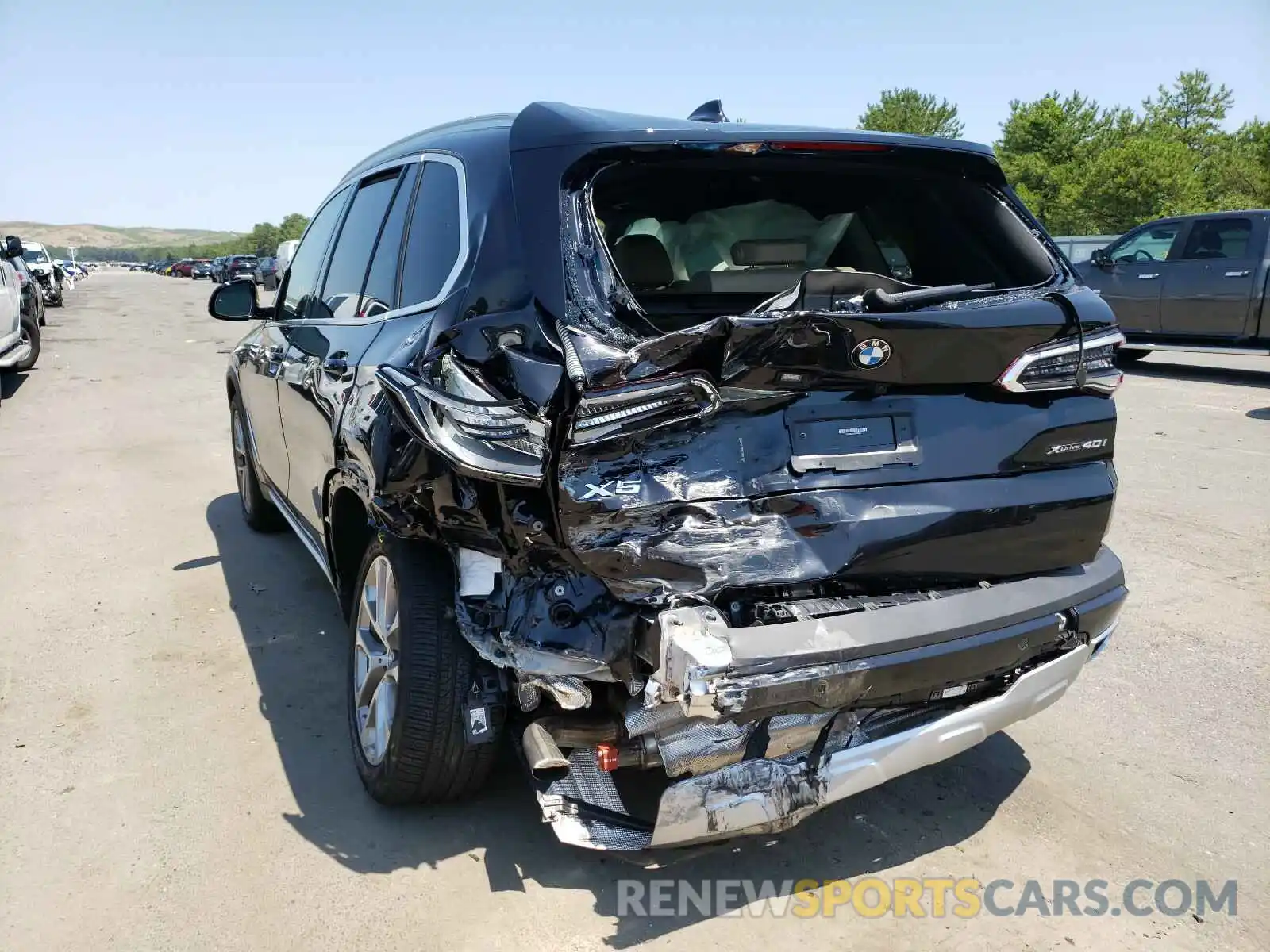 3 Photograph of a damaged car 5UXCR6C09L9B13237 BMW X5 2020