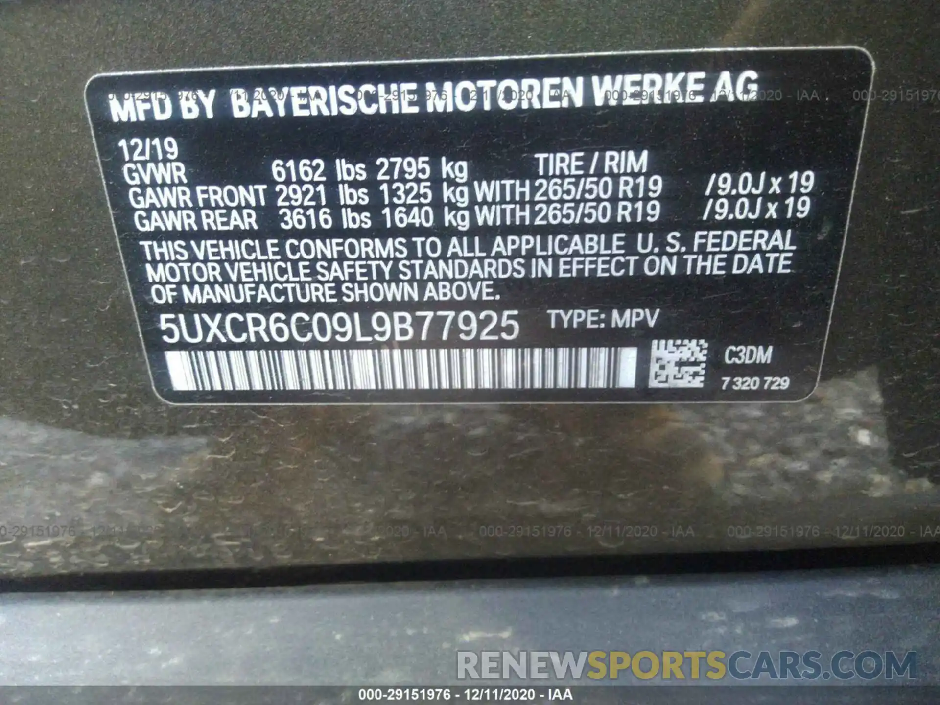 9 Photograph of a damaged car 5UXCR6C09L9B77925 BMW X5 2020