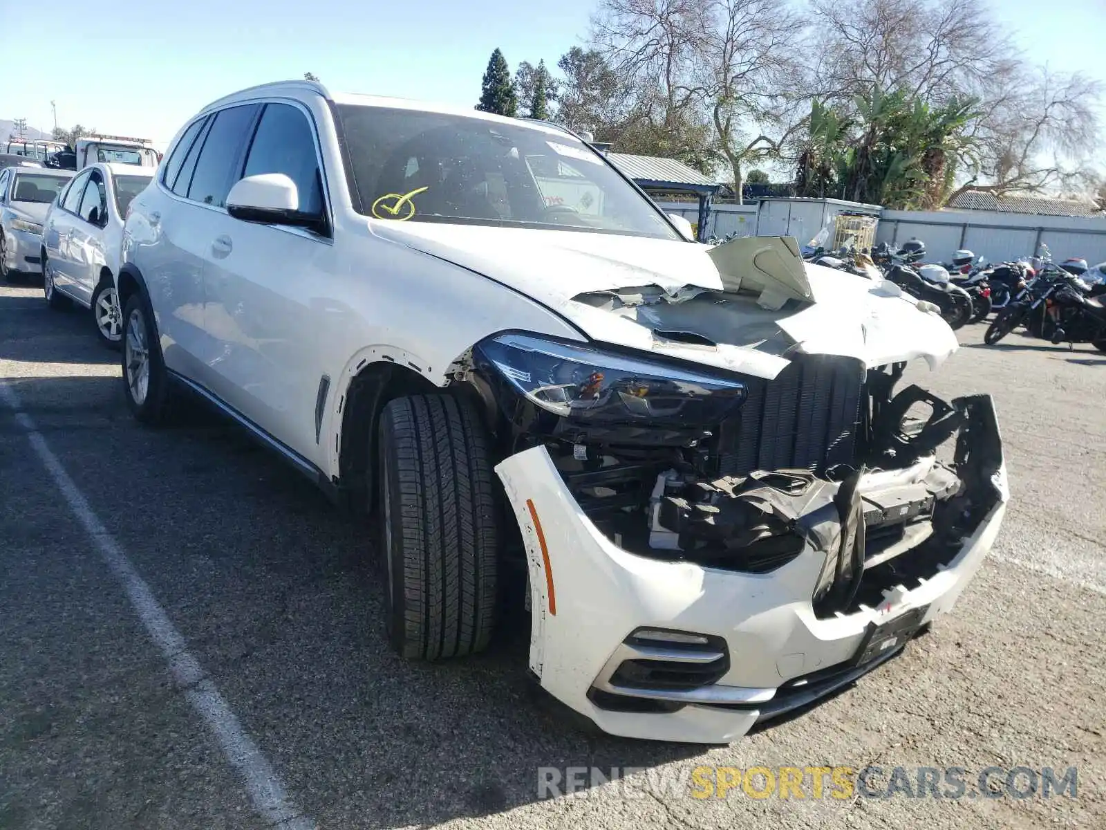 1 Photograph of a damaged car 5UXCR6C09L9C35032 BMW X5 2020