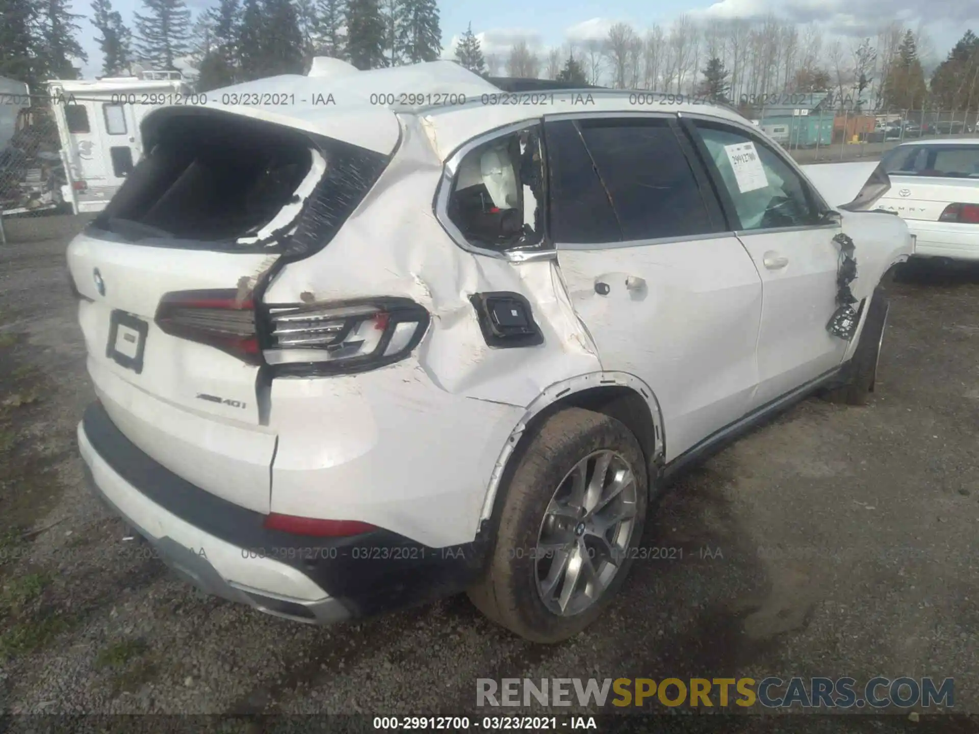 4 Photograph of a damaged car 5UXCR6C09L9C49612 BMW X5 2020