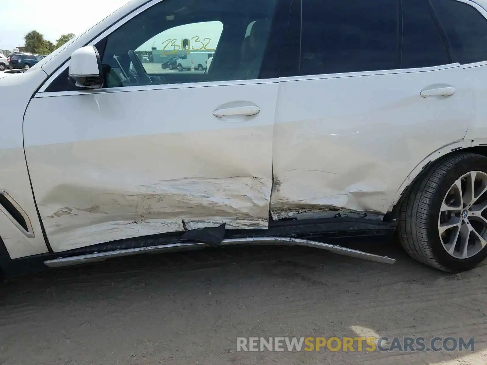 9 Photograph of a damaged car 5UXCR6C09LLL76277 BMW X5 2020