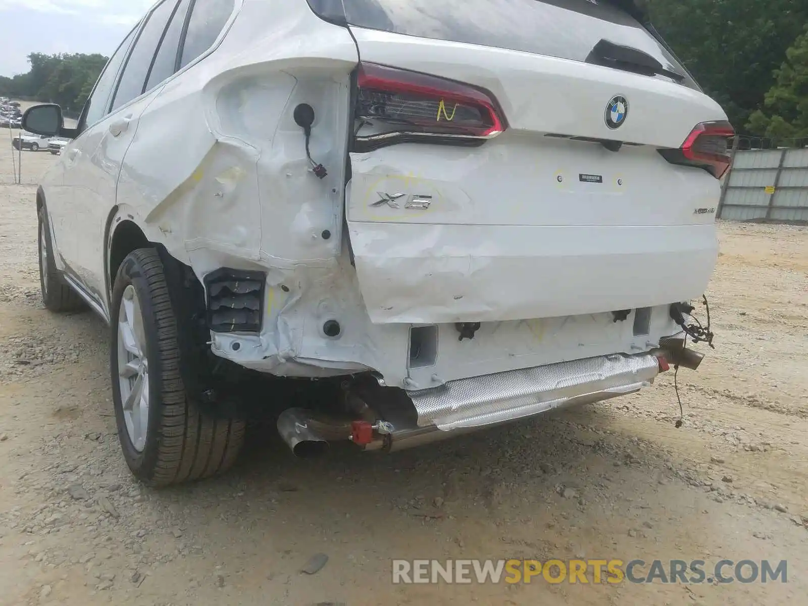 9 Photograph of a damaged car 5UXCR6C0XL9B12873 BMW X5 2020