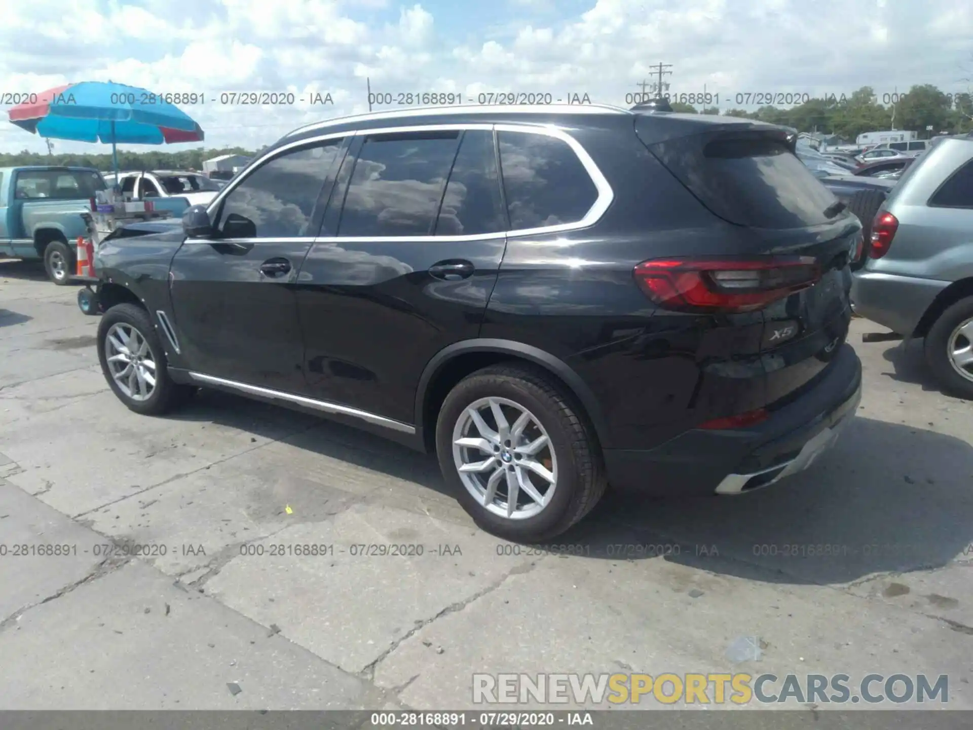 3 Фотография поврежденного автомобиля 5UXCR6C0XL9B81501 BMW X5 2020