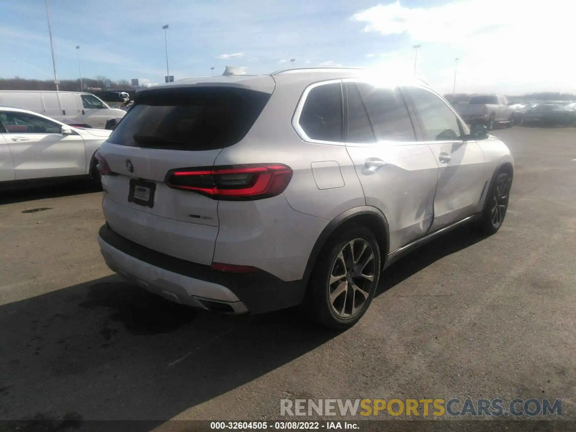 4 Photograph of a damaged car 5UXCR6C0XL9B89047 BMW X5 2020