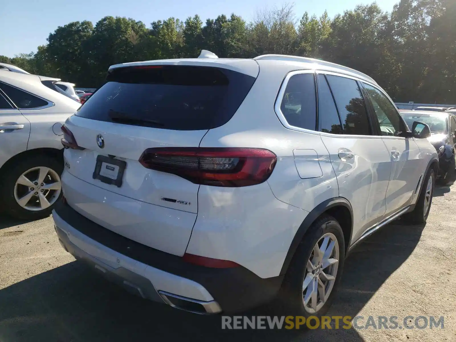 4 Photograph of a damaged car 5UXCR6C0XL9C30079 BMW X5 2020