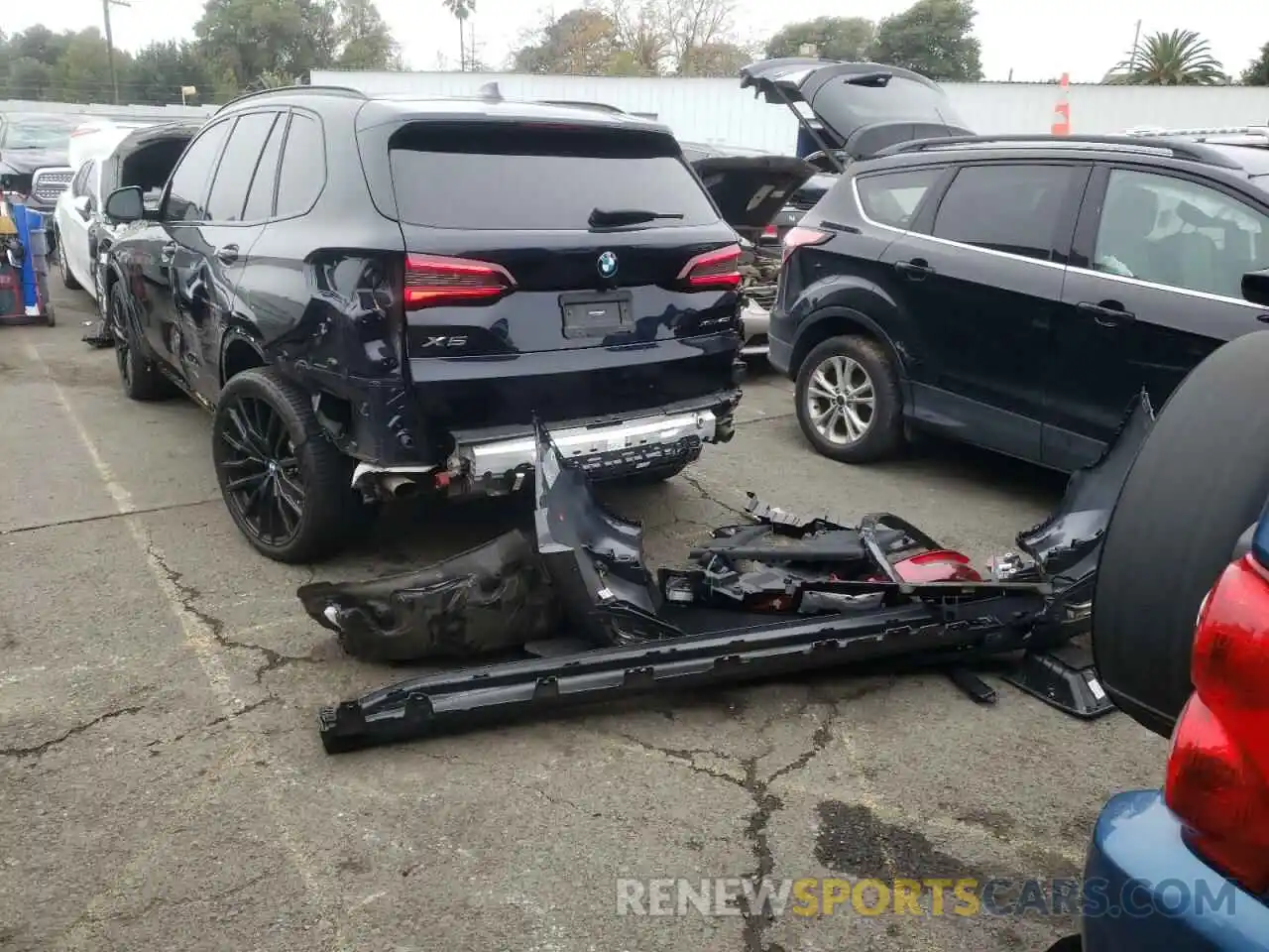 3 Photograph of a damaged car 5UXCR6C0XL9D52439 BMW X5 2020