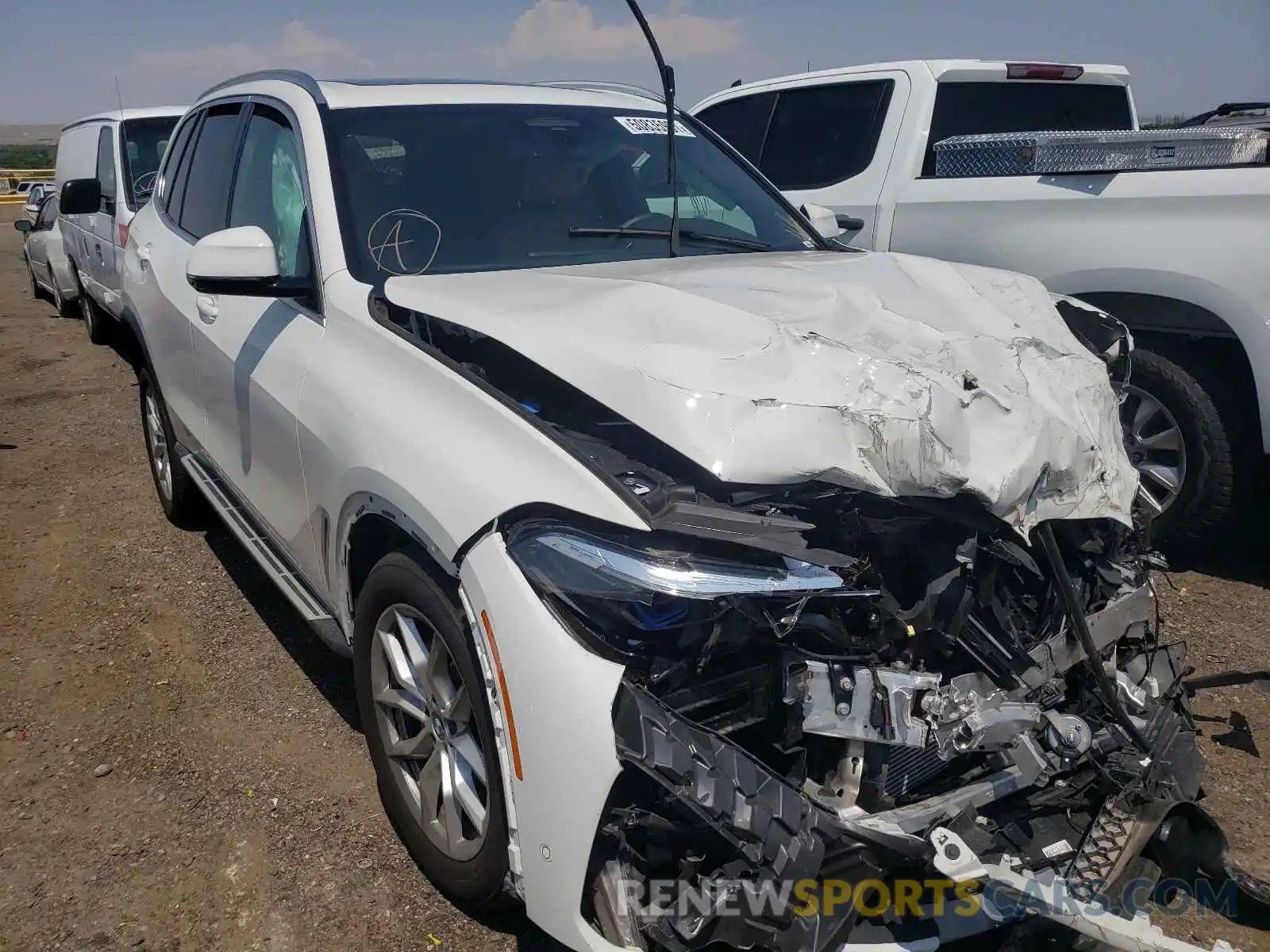 1 Photograph of a damaged car 5UXCR6C0XL9D53610 BMW X5 2020