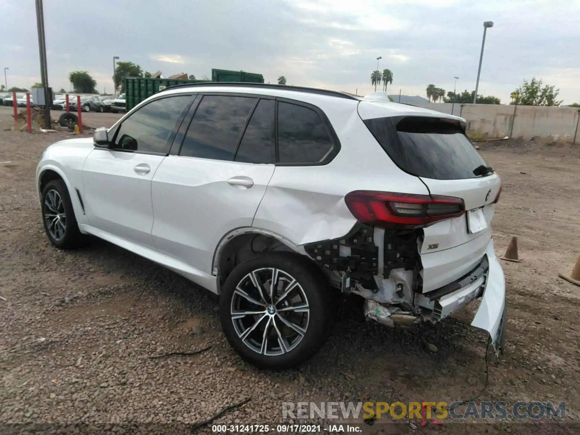 3 Фотография поврежденного автомобиля 5UXJU4C03L9C94779 BMW X5 2020