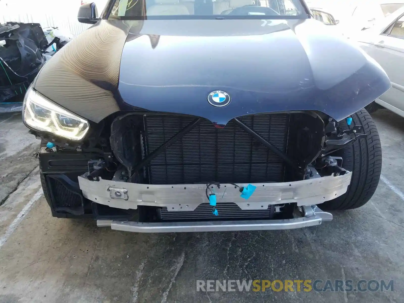 9 Photograph of a damaged car 5UXJU4C06L9B64155 BMW X5 2020