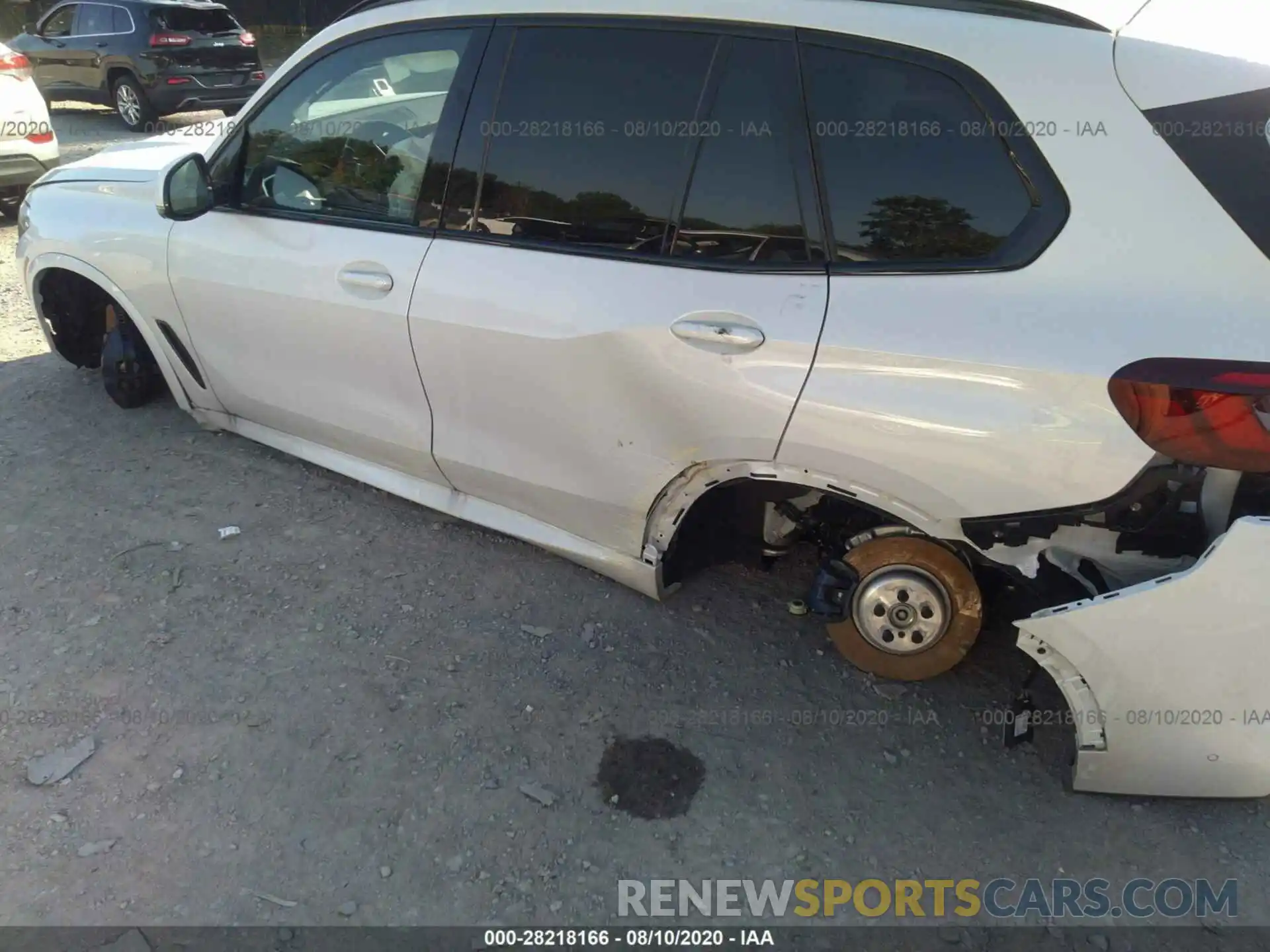 6 Photograph of a damaged car 5UXJU4C08L9C45559 BMW X5 2020