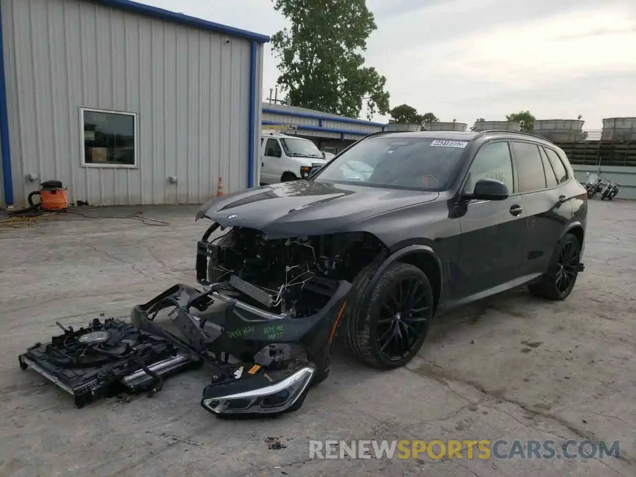 2 Photograph of a damaged car 5UXJU4C09L9D05767 BMW X5 2020