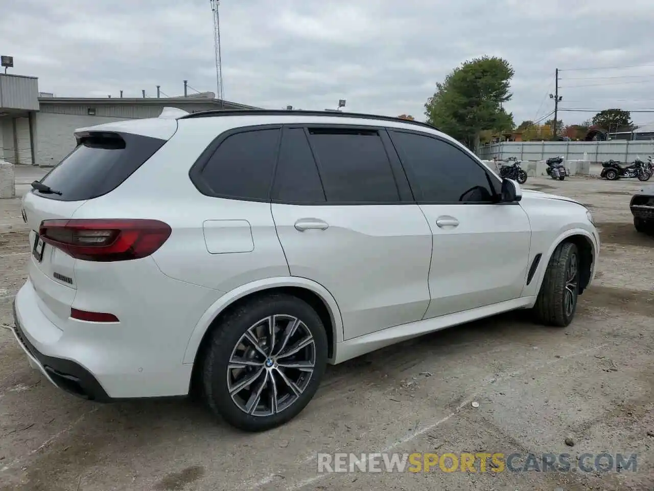 3 Фотография поврежденного автомобиля 5UXJU4C09L9D24092 BMW X5 2020