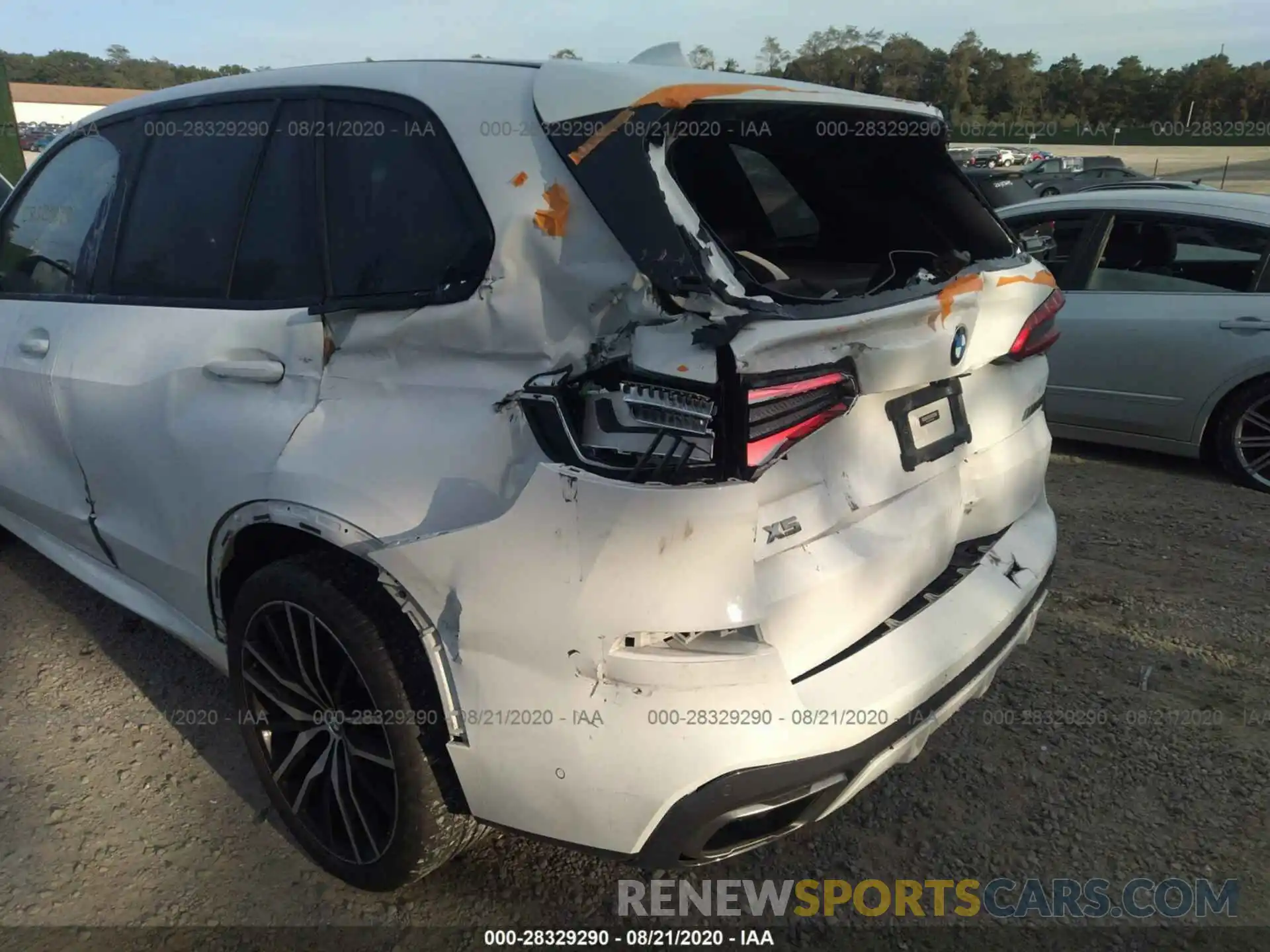 6 Photograph of a damaged car 5UXJU4C09LLE45336 BMW X5 2020