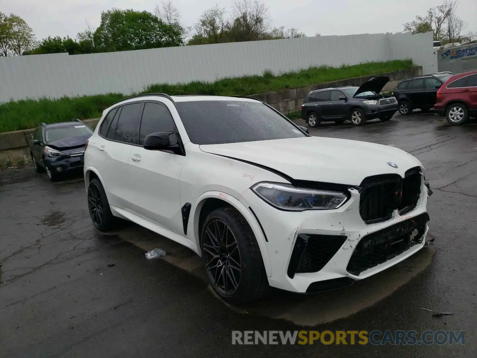 1 Фотография поврежденного автомобиля 5YMJU0C09L9D55540 BMW X5 2020