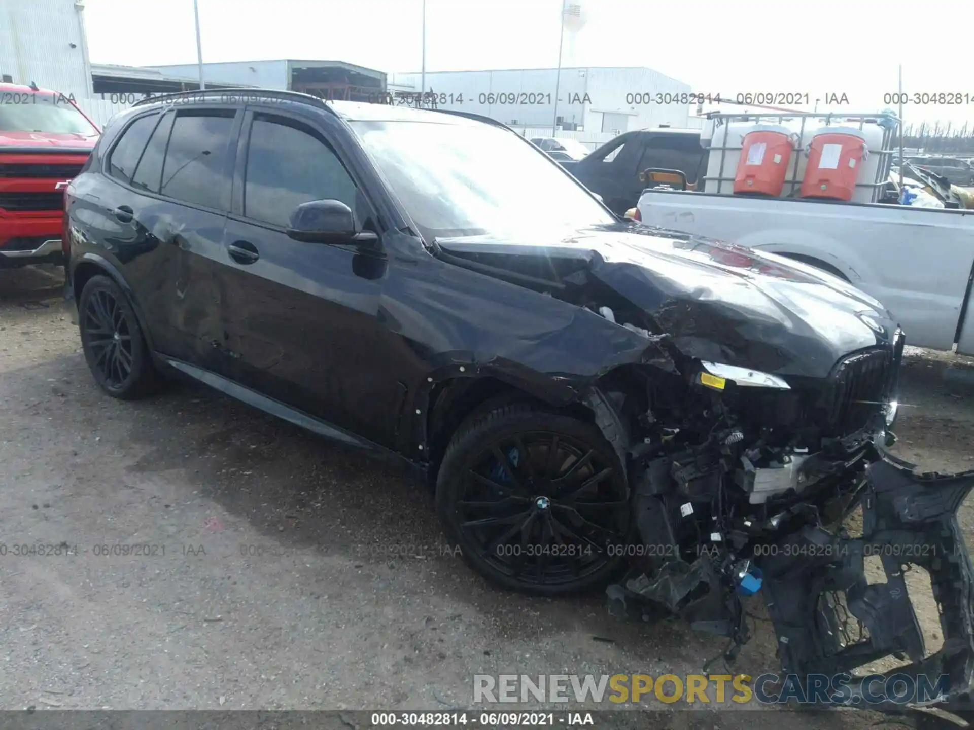 1 Photograph of a damaged car 5UXCR4C00M9E57142 BMW X5 2021