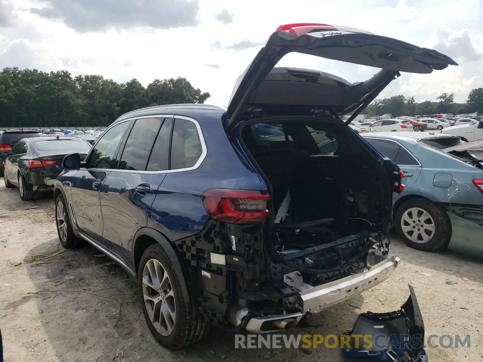 3 Photograph of a damaged car 5UXCR4C00M9E86348 BMW X5 2021