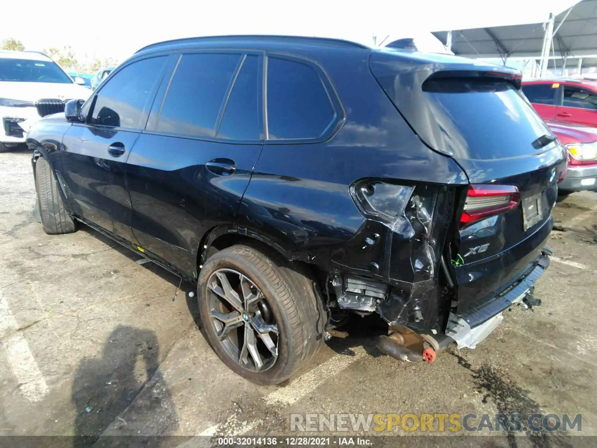 3 Photograph of a damaged car 5UXCR4C00M9F44068 BMW X5 2021