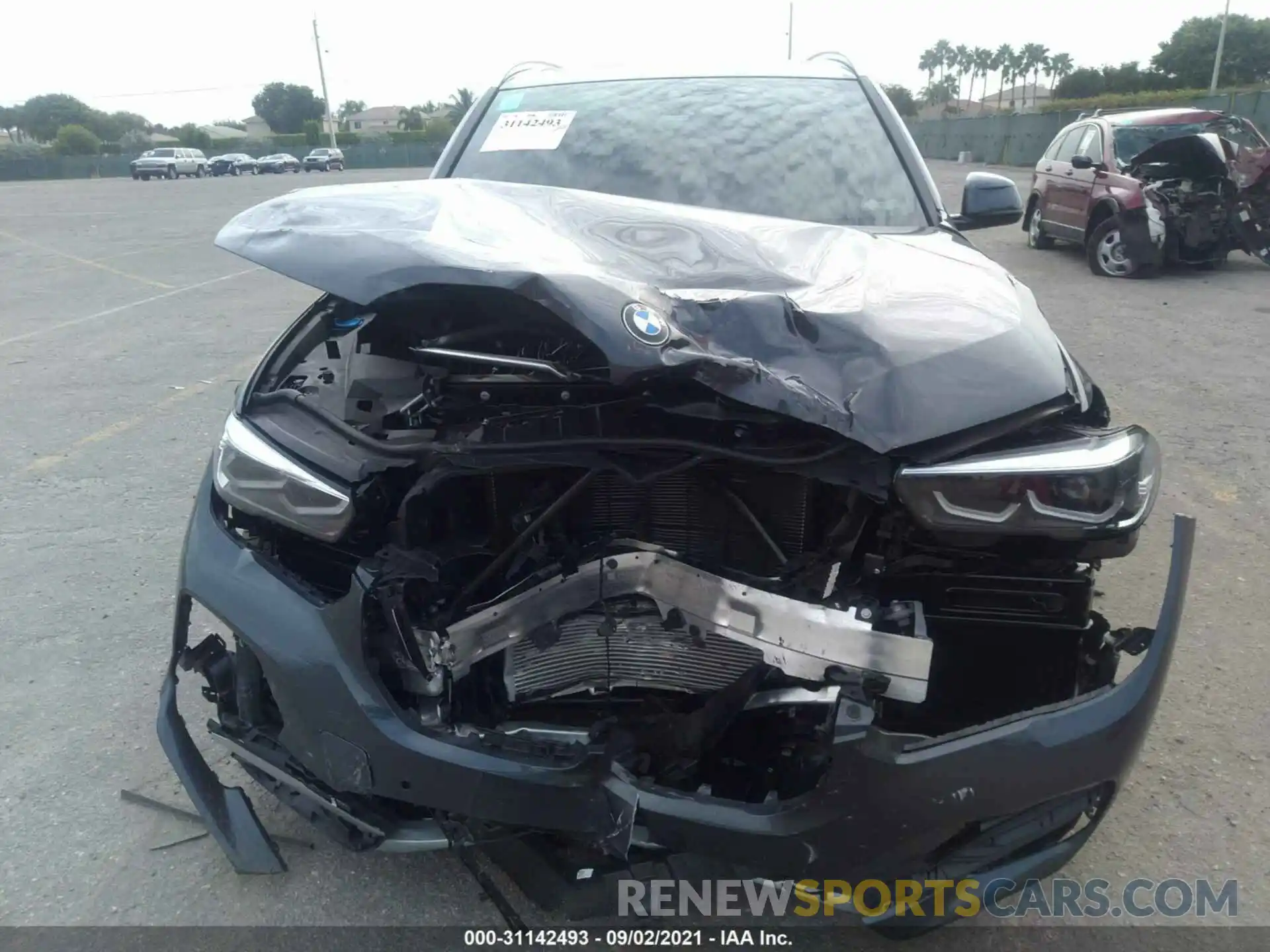 6 Photograph of a damaged car 5UXCR4C01M9G89250 BMW X5 2021