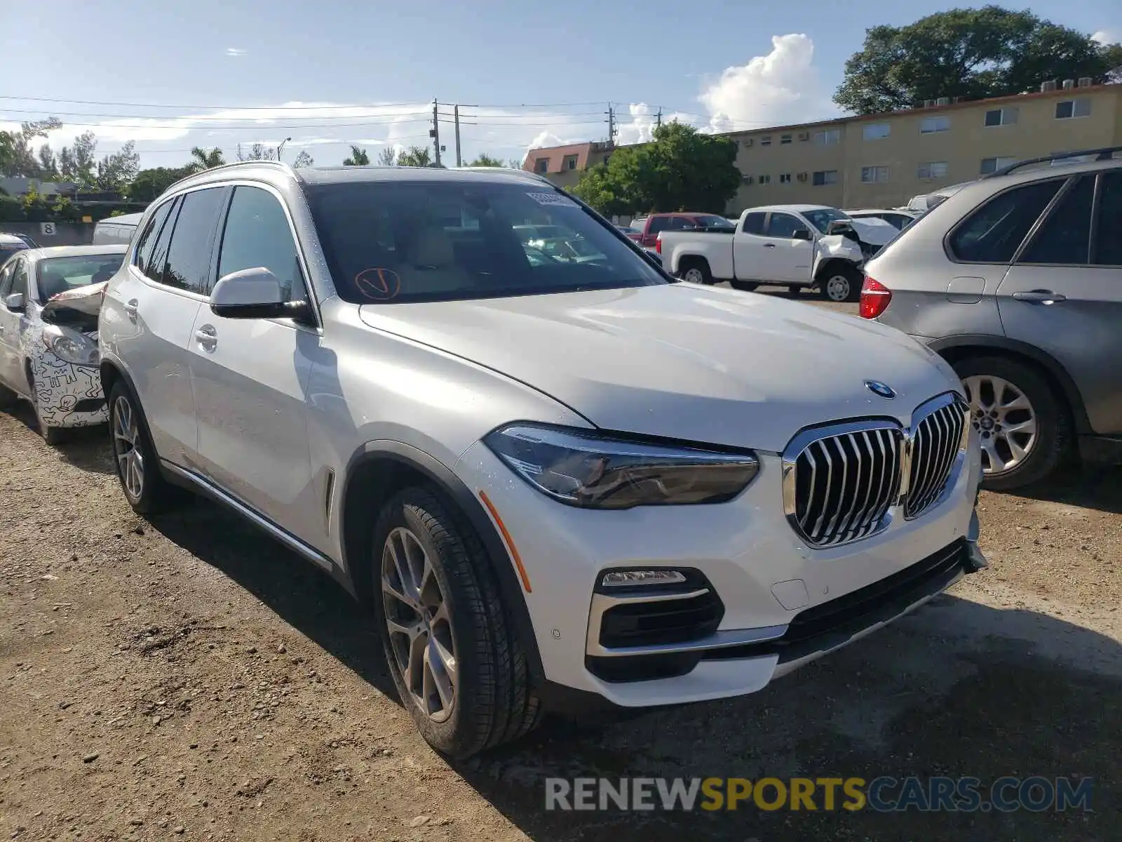 1 Photograph of a damaged car 5UXCR4C01M9H52055 BMW X5 2021